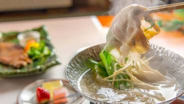 食事・飲み物 / 3