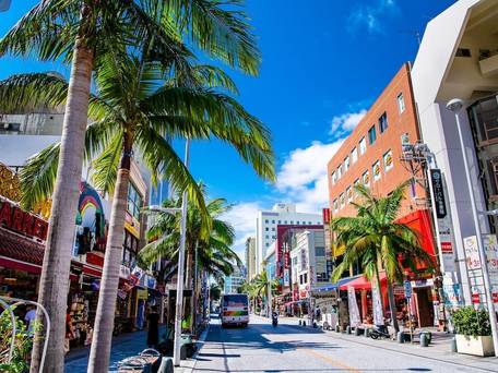 Mr.KINJO in 国際通り / 1