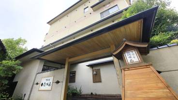 施設の入り口 / 9