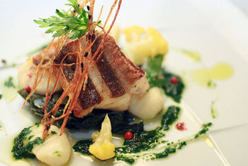 ワインと丹後食材のマリアージュ。食事を愉しむ至福の宿4007626