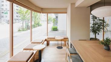 ロビーラウンジ / 3