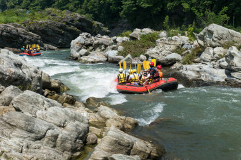 Nagatoro cobblestone river rafting