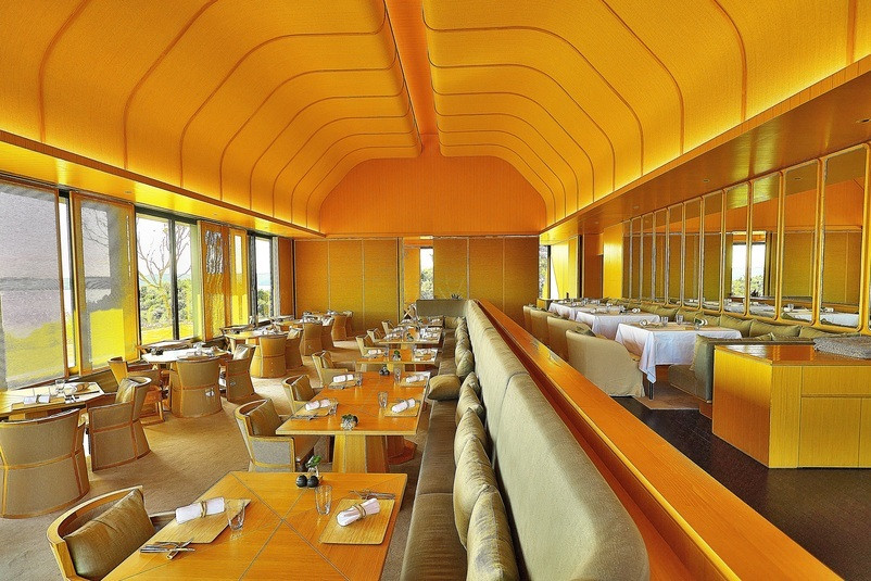 「アマネム」 内観 59730864 レストラン。夕食は満席でした。