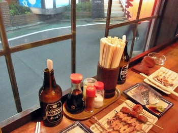 「やきや 中野店」内観 692304 外が見える絶好の立ち位置です