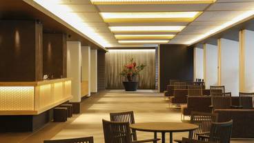 ロビーラウンジ / 3