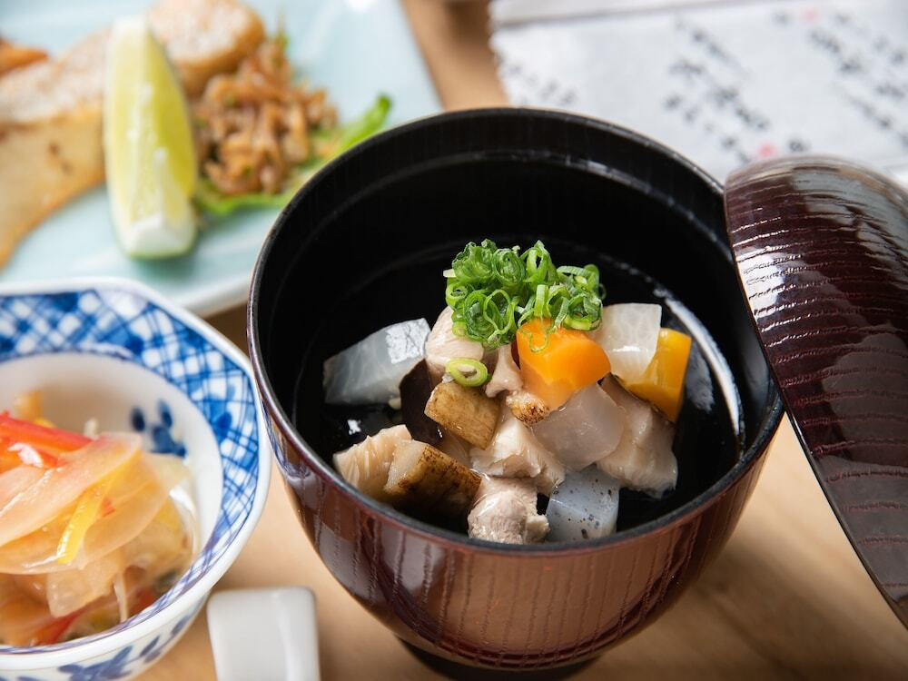 朝食