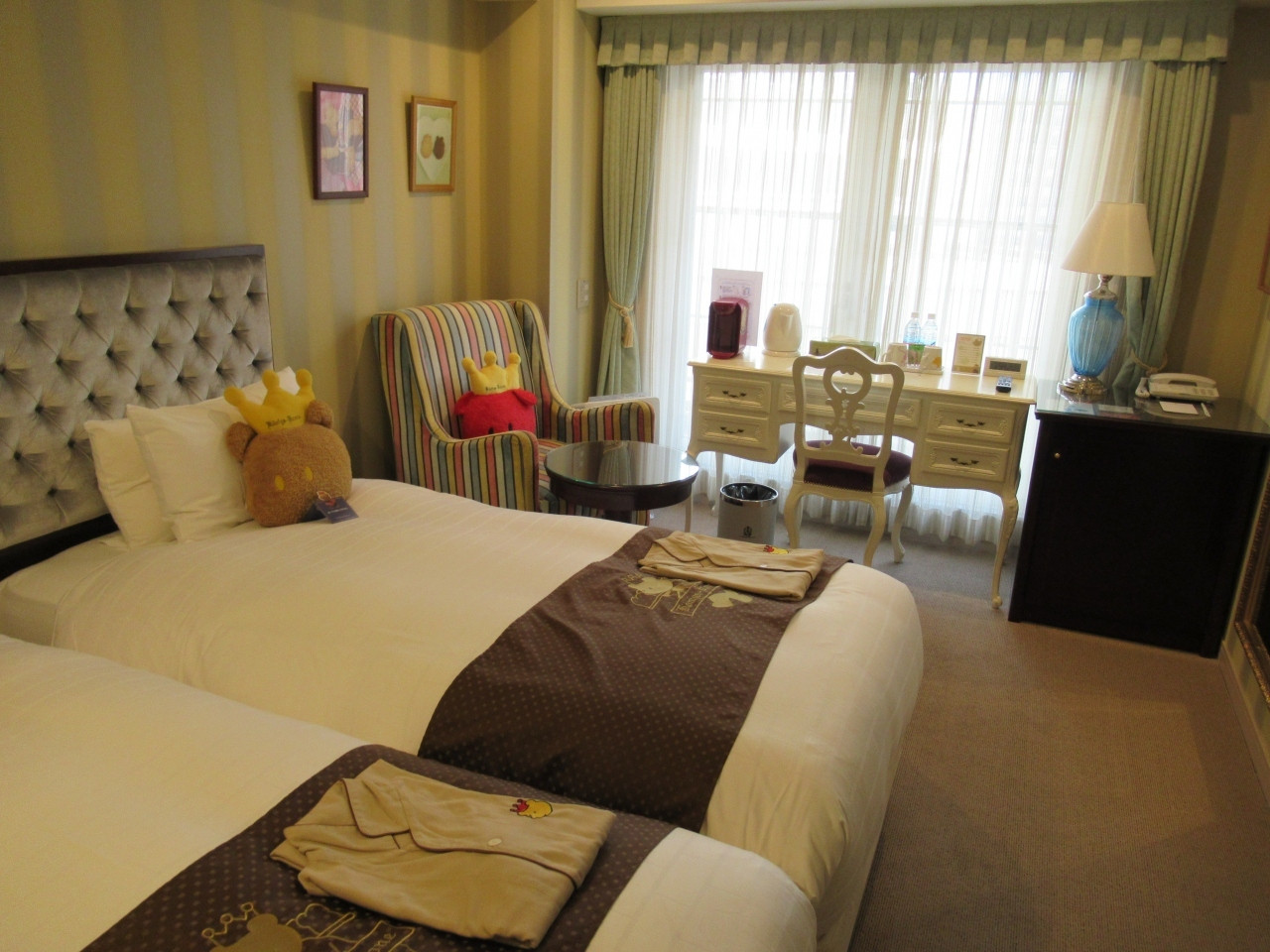 お菓子の国を思わせるカラフルなお部屋3463836