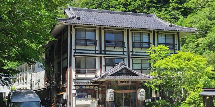 奥鬼怒温泉 加仁湯（かにゆ）（栃木県 リゾートホテル） / 1