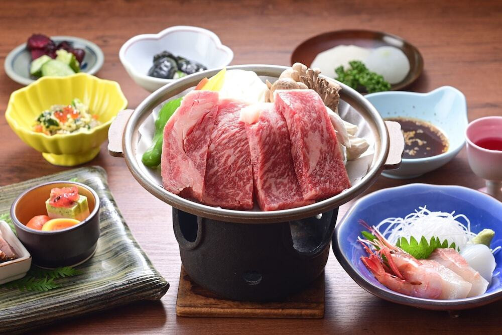 一人旅に優しい個室食を楽しめる4263529