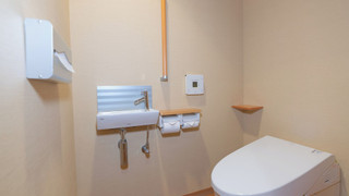 [和風庭園一望 2階和洋室] 源泉掛流し半露天風呂