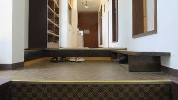 内部エントランス / 2