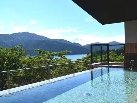 龍宮殿（プリンスグランドリゾート） / 1