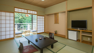 月の棟・和室10畳【お食事はレストラン春日野にて】(チェックインは18：00まで)