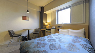 ダブルルーム1名から2名利用(喫煙可)