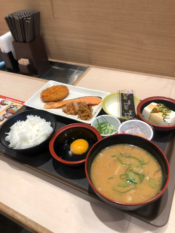 朝食はホテル1階で、あったかい定食にほっこり♪1997665