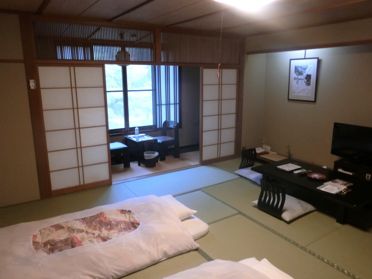 源泉100％かけ流しの天然温泉を、檜の露天風呂で満喫！3526653