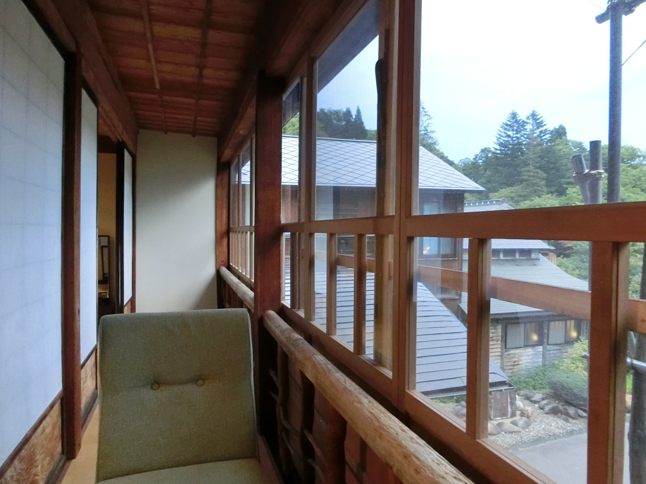 文豪が愛した静寂に包まれながら、ゆっくり流れる2人だけの時間3701859