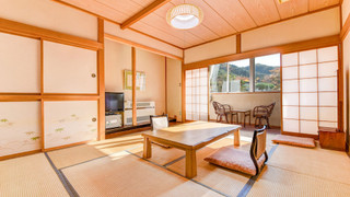 和室10畳 専用バス・トイレ付 喫煙可