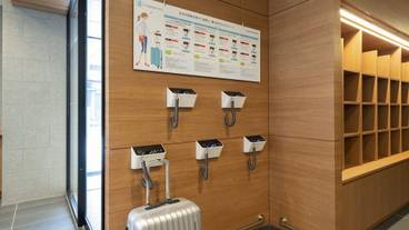 内部エントランス / 2