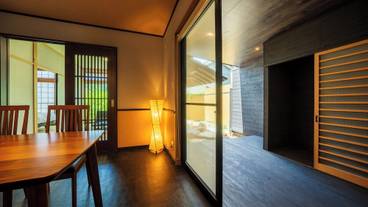 客室内のダイニングエリア / 40