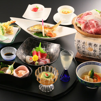 優しい水音に心和む、渓流沿いの宿4003513