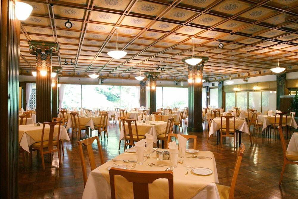 1. 日光金谷ホテル (栃木県日光市)4064311