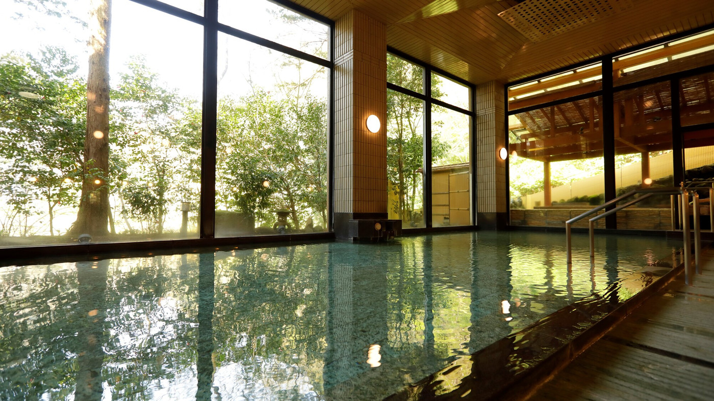 箱根の旬の味覚が楽しめる！天然石を使った極上温泉も魅力4255178