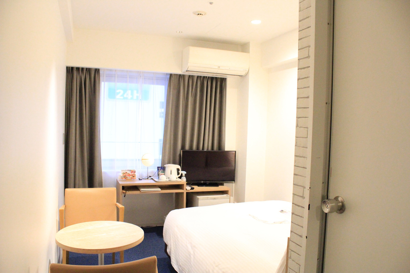 ひとりなら充分な大きさ！明るくスッキリしたお部屋1997233