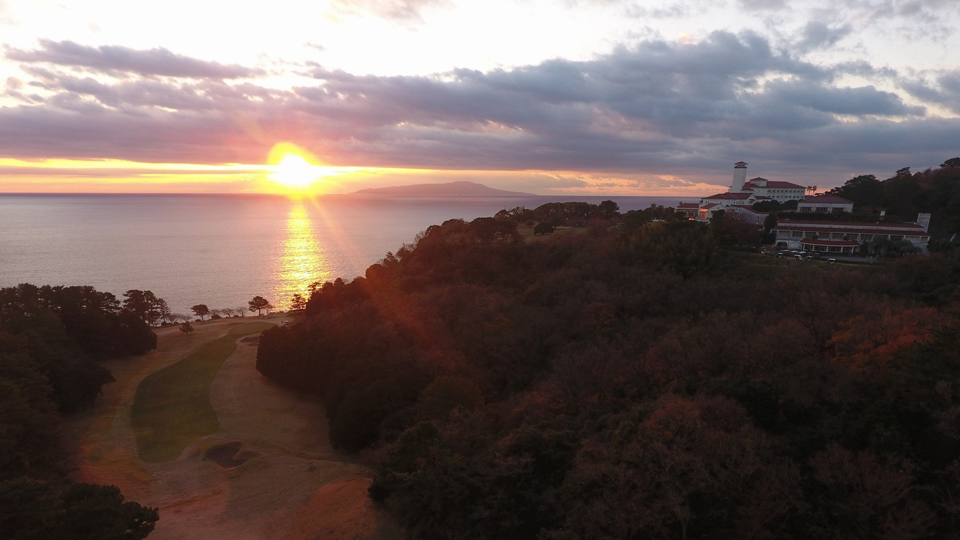 ハイセンスな温泉で“日の出”鑑賞。憧れのクラシックホテル4237290