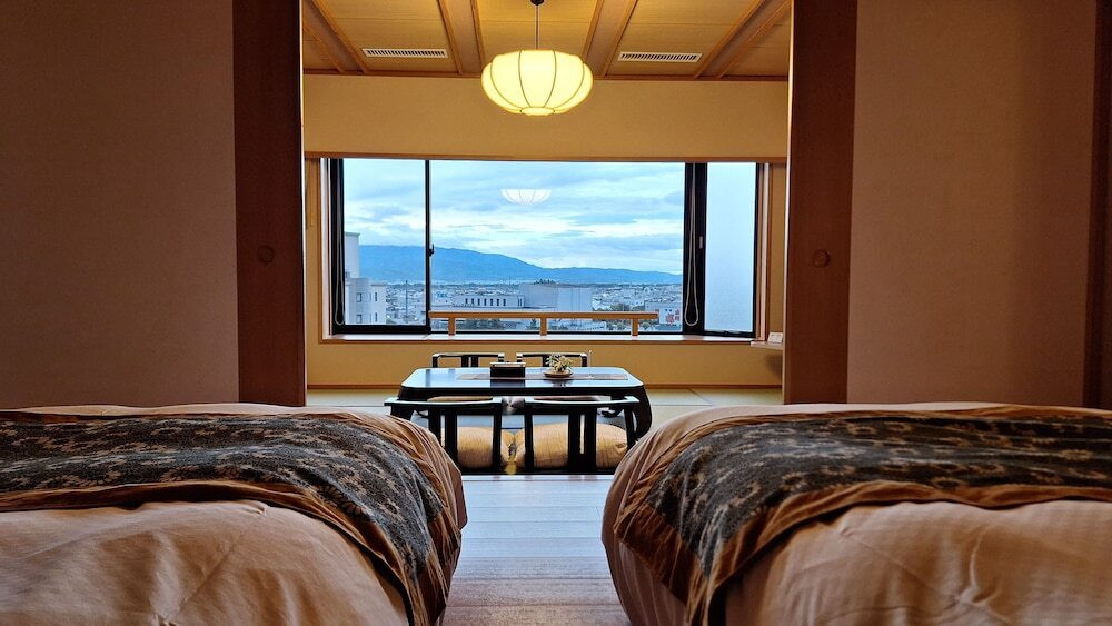 キッズスペースに貸出グッズ、個室食で安心のお宿4058101