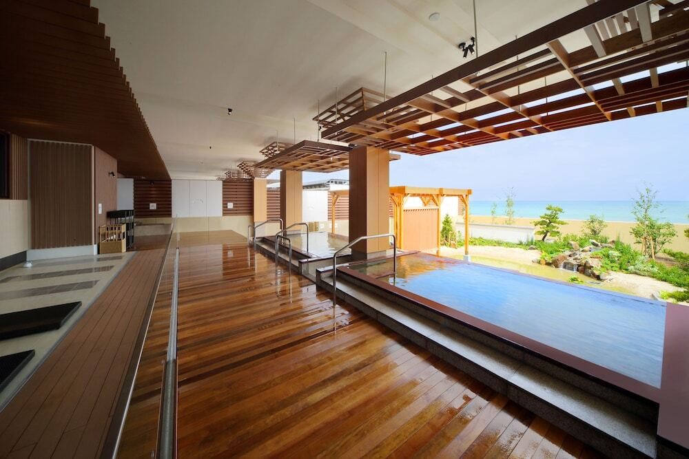 オープンエアの大浴場で太平洋に抱かれる3578603