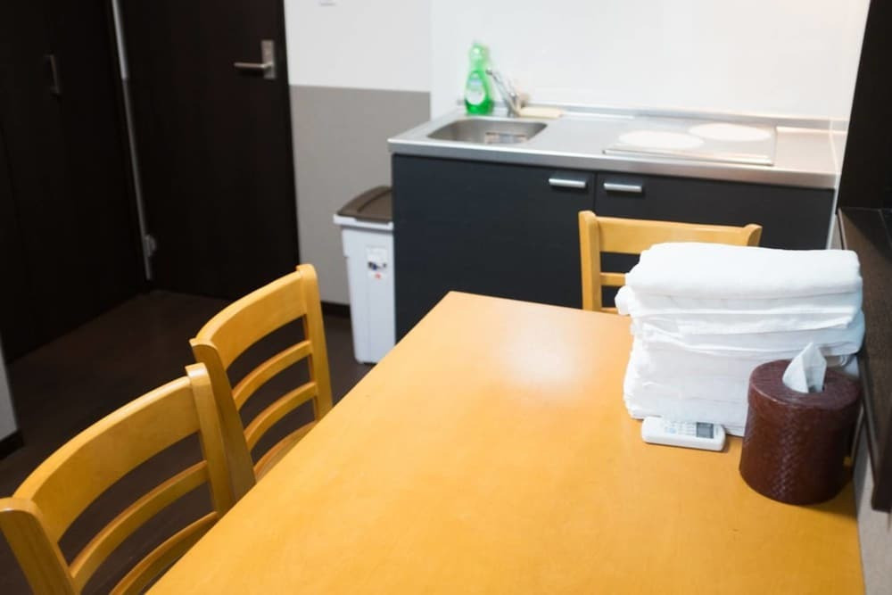 客室内のダイニングエリア