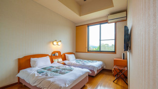 ツインルーム (14 sqm)