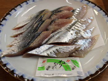 「魚菜小売市場」 料理 11381416 サンマ刺250円