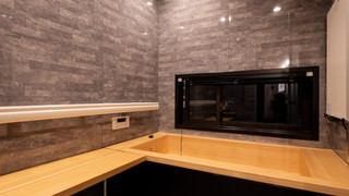 KAWASEMI (Stay in a train) 禁煙