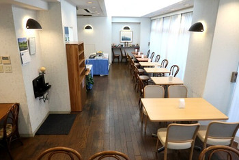 無料朝食にドリンク、夜食まで。心遣いが嬉しい3546499