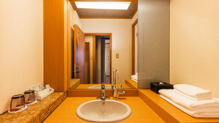 デラックス和室10畳 + リビングルーム 禁煙