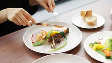 食事・飲み物 / 23