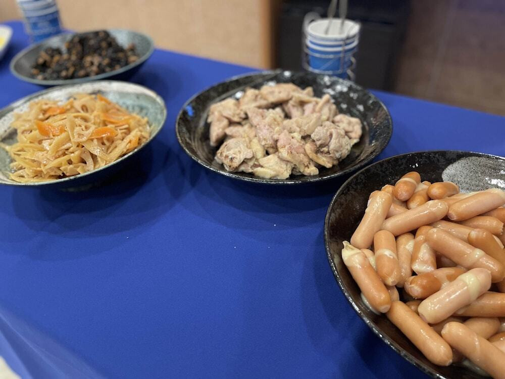 朝食