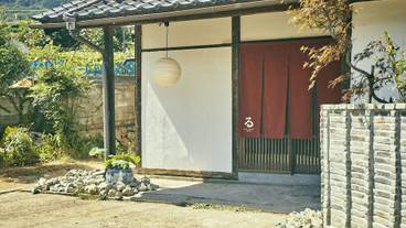 施設の入り口 / 4