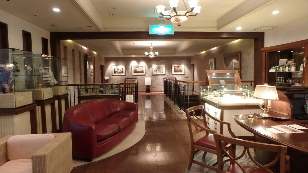 海を見渡す高台に佇む
瀟洒な宿 / 5