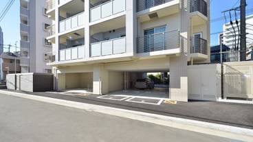 施設の入り口 / 6