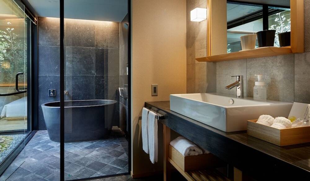 プレミアスイート　バス② / 2