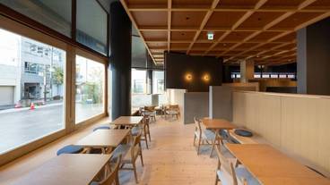 ロビーラウンジ / 11