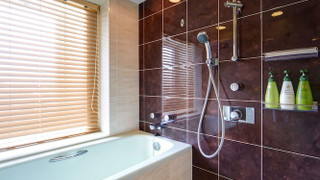 デラックスツインルーム (最上階、バス・トイレ別) セミダブルベッド2台 禁煙