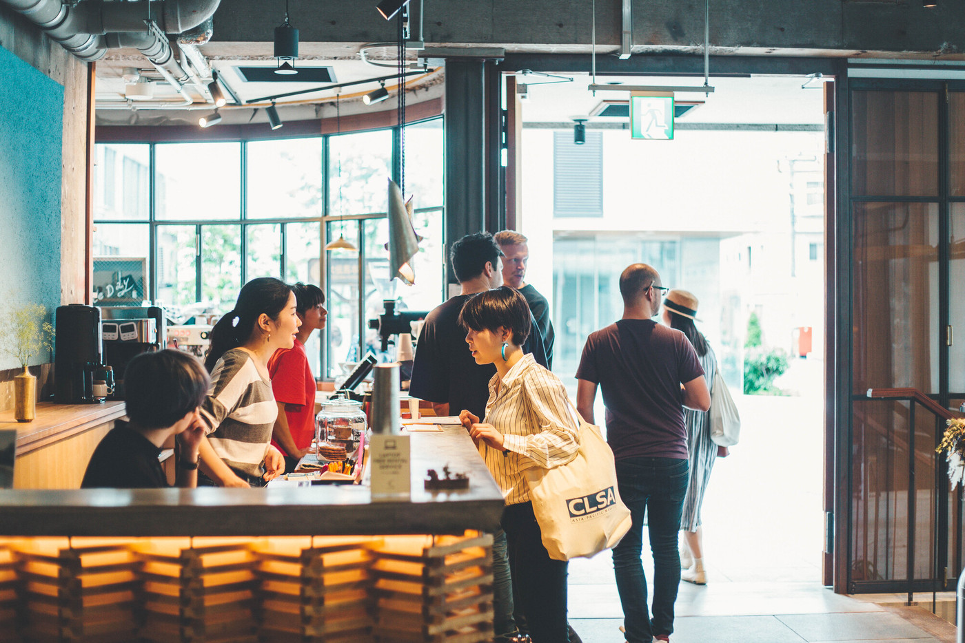 角を曲がれば、そこは心地よい停泊所3701220