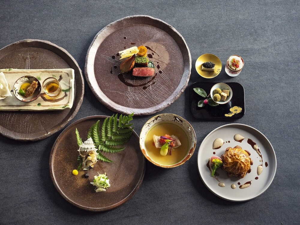 老舗旅館の数寄屋造りの離れで非日常を味わう3563656