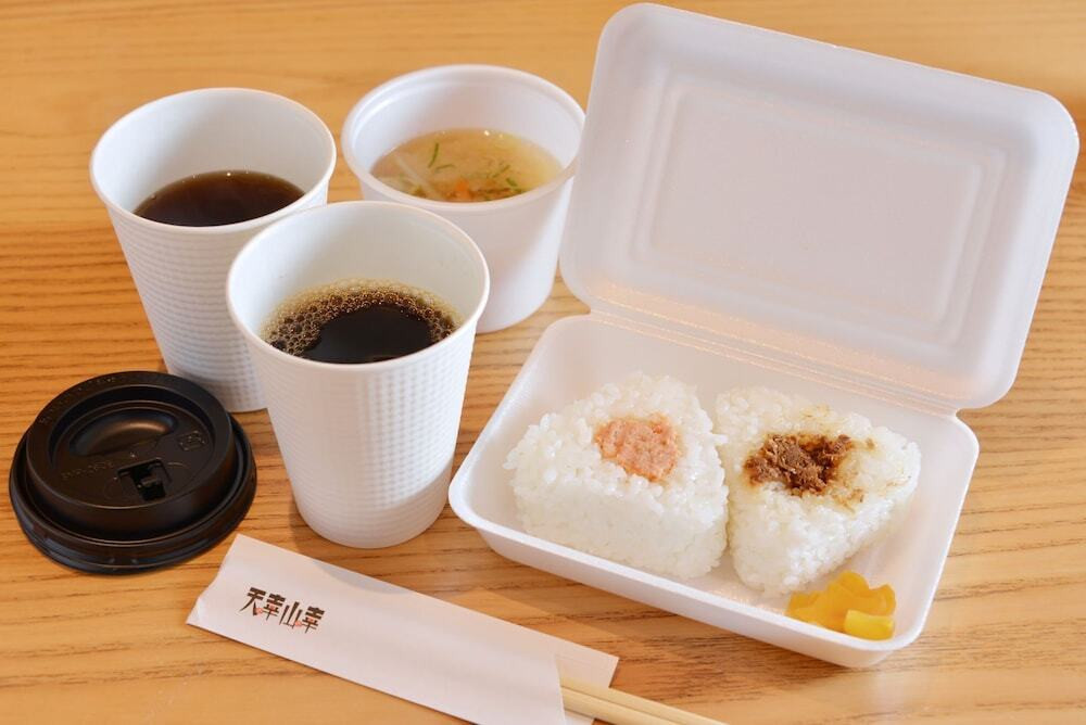 朝食