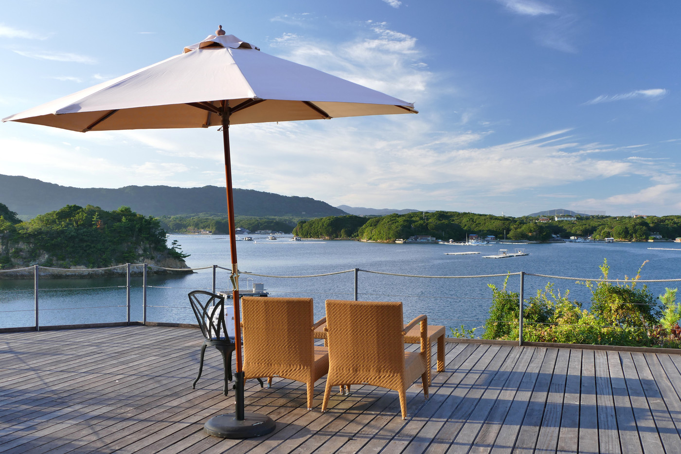 ポイント1：地中海の5つの地域の雰囲気が味わえる！3505071