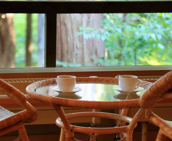 ラウンジ 小とりサロン 飲み物 / 2